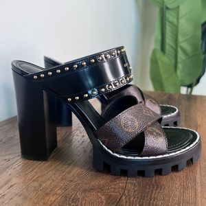 Louis Vuitton Star Trail Sandals